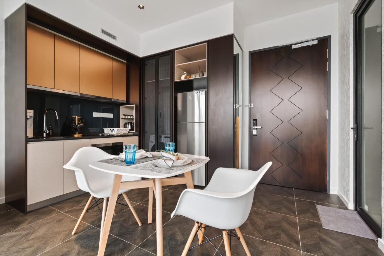 Scarletz Klcc Apartments By Soulasia Kuala Lumpur Extérieur photo