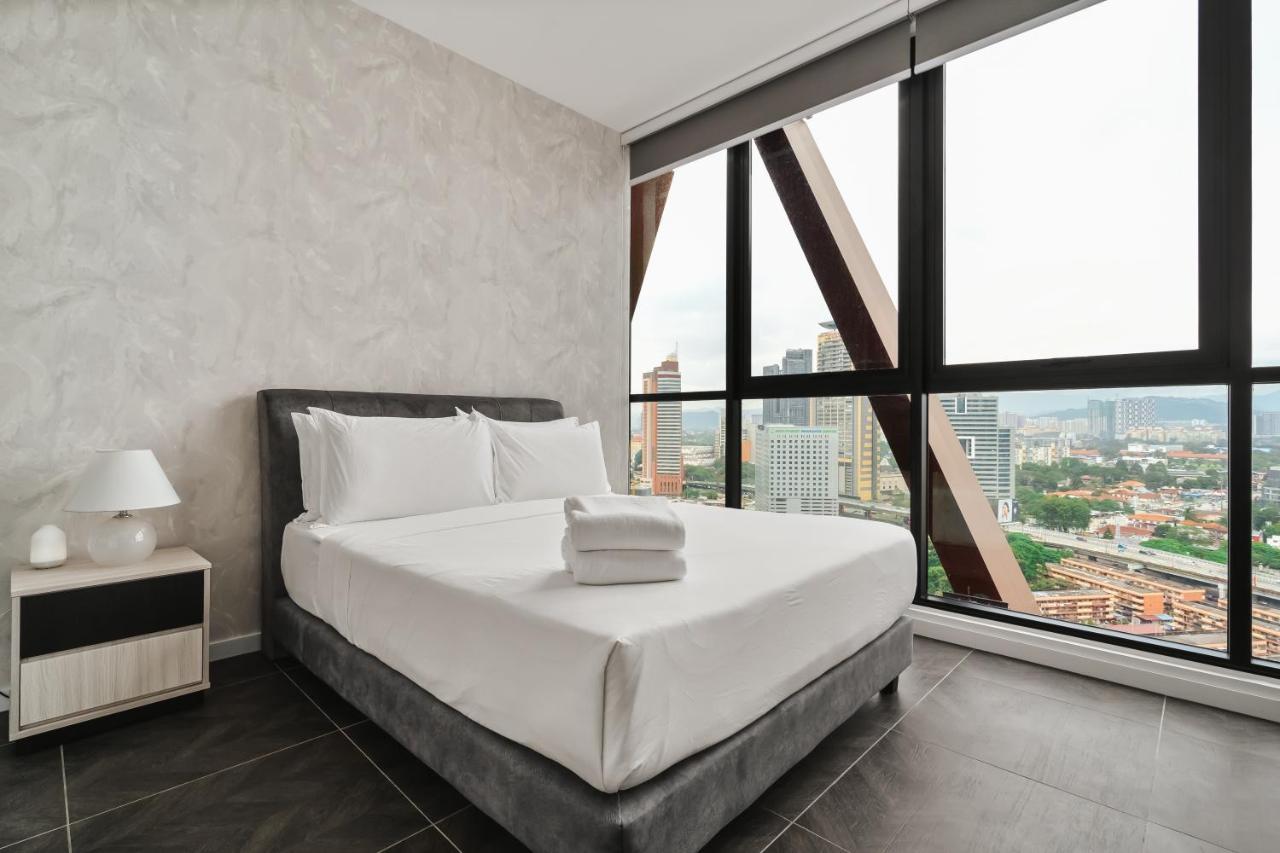 Scarletz Klcc Apartments By Soulasia Kuala Lumpur Extérieur photo