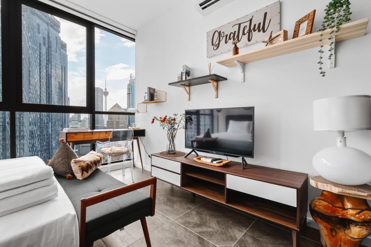 Scarletz Klcc Apartments By Soulasia Kuala Lumpur Extérieur photo