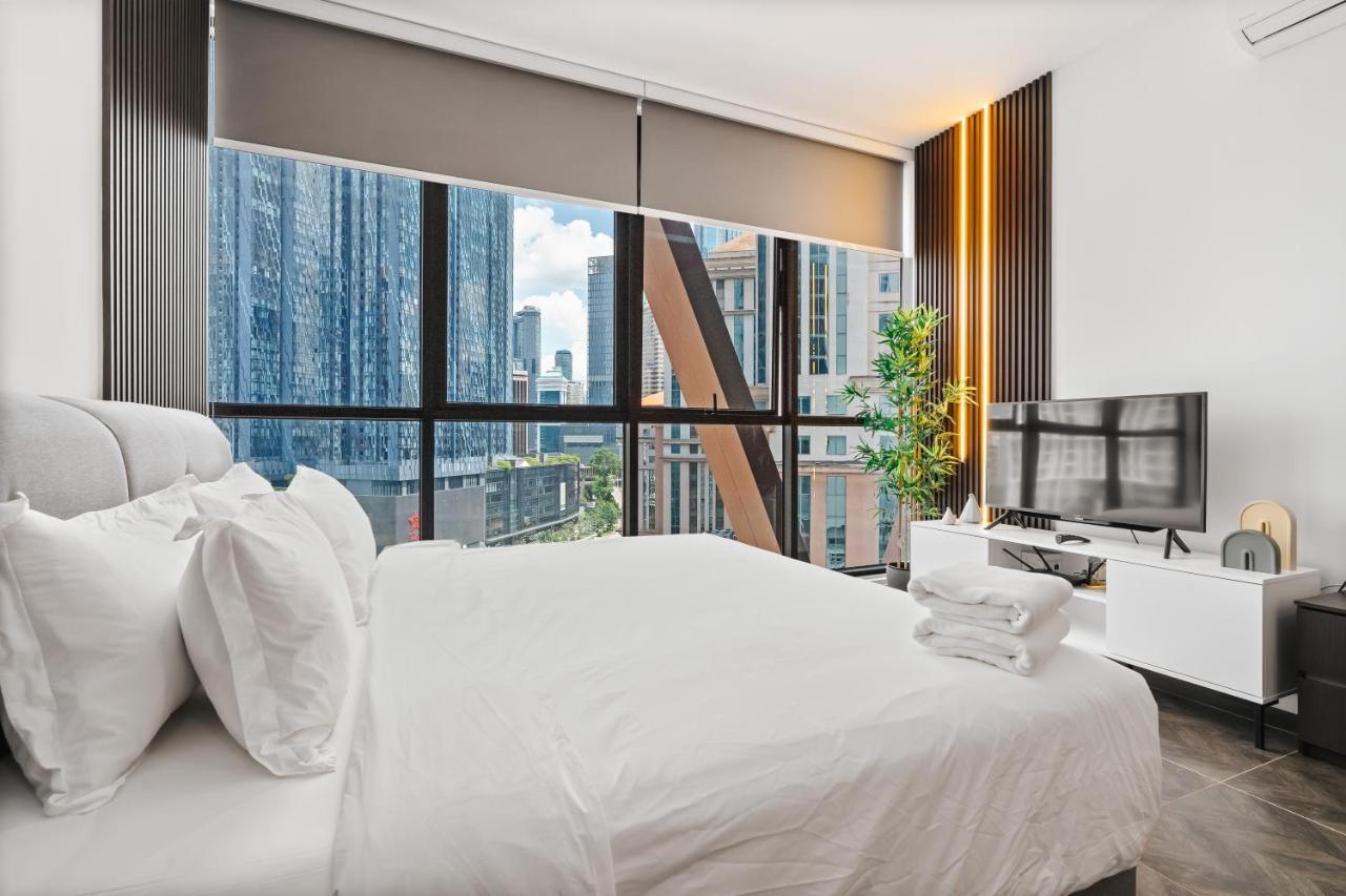 Scarletz Klcc Apartments By Soulasia Kuala Lumpur Extérieur photo