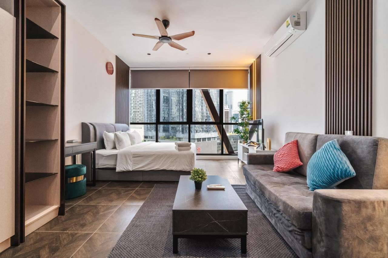 Scarletz Klcc Apartments By Soulasia Kuala Lumpur Extérieur photo