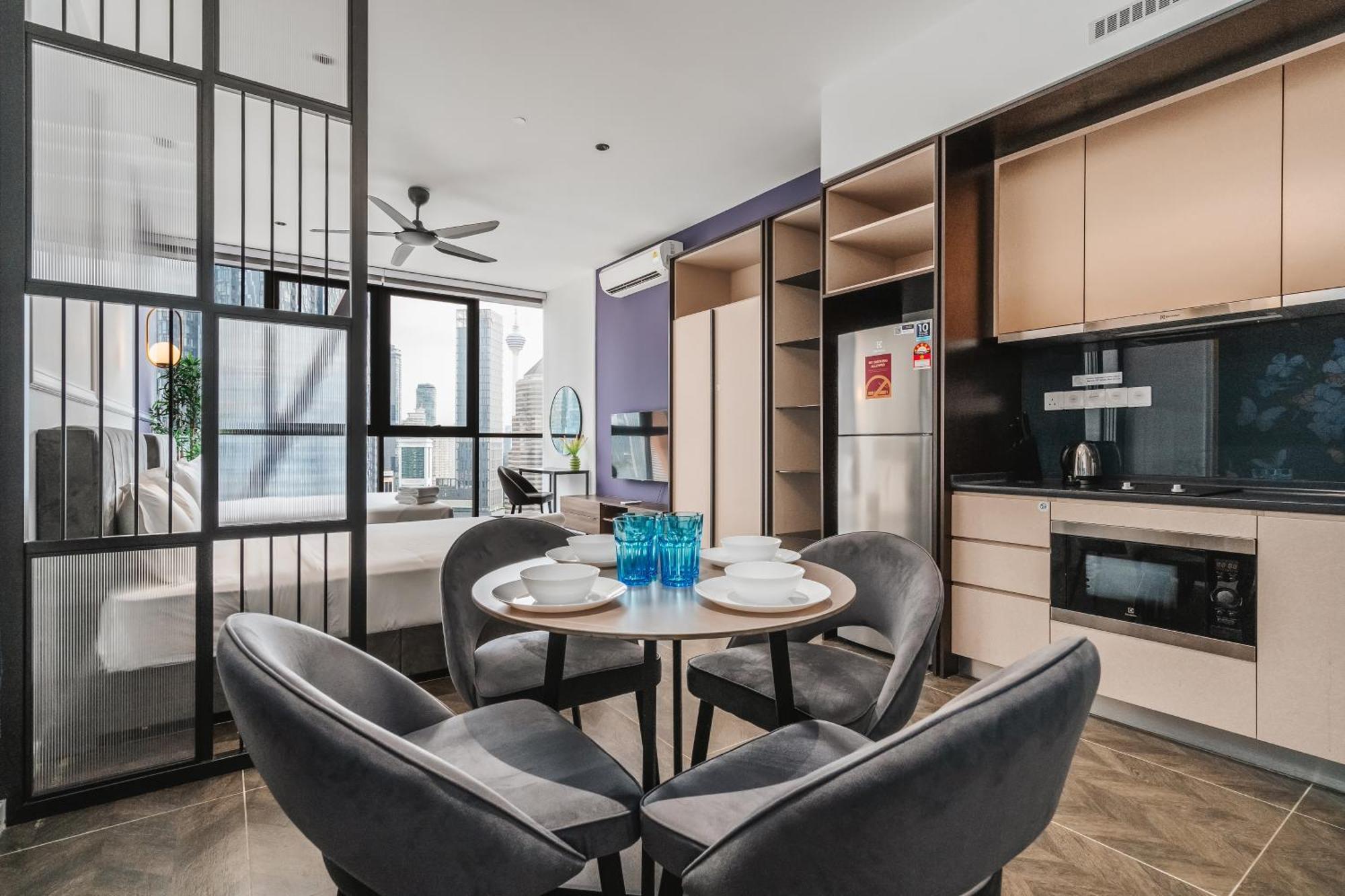 Scarletz Klcc Apartments By Soulasia Kuala Lumpur Extérieur photo